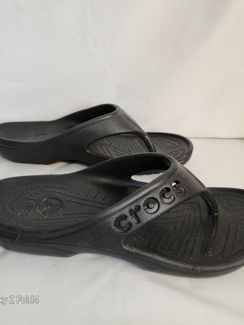 CROCS Black Slip-On Flip Sandals with Logo Strap